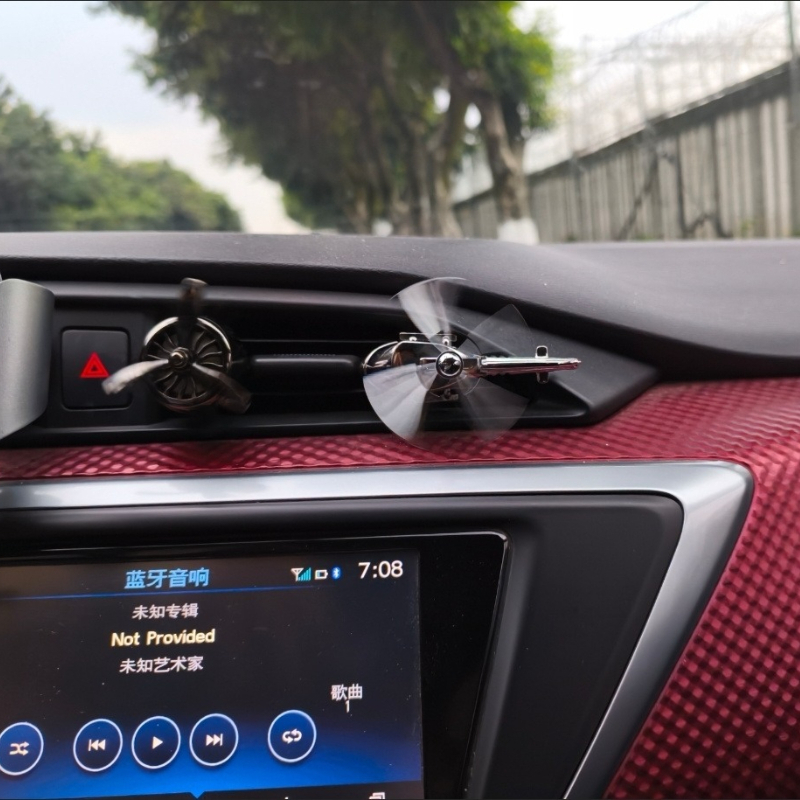 Car Air Vent Clip Fan Airplane - Aromatherapy Diffuser 评论和价格